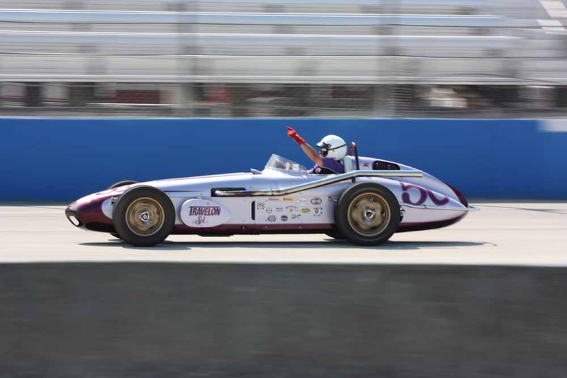 Illustration for article titled The 10 Best Vintage Indycars at the Milwaukee MileĀ